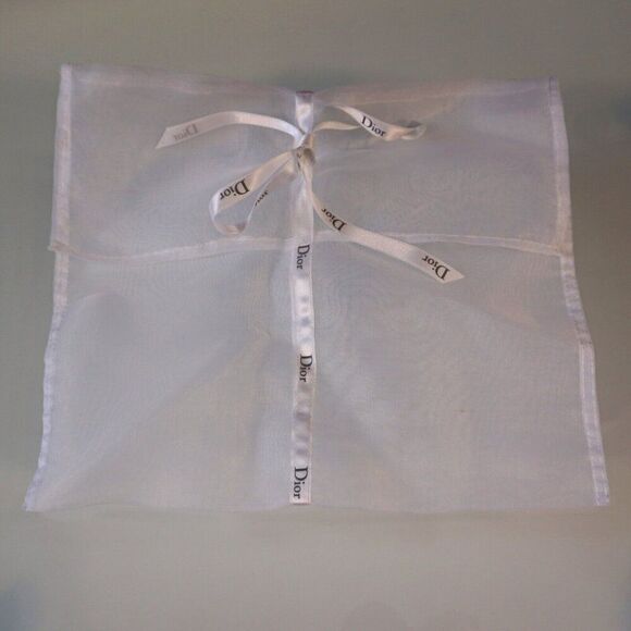 Dior Bag And Ribbon Bow - Picture 4 of 9